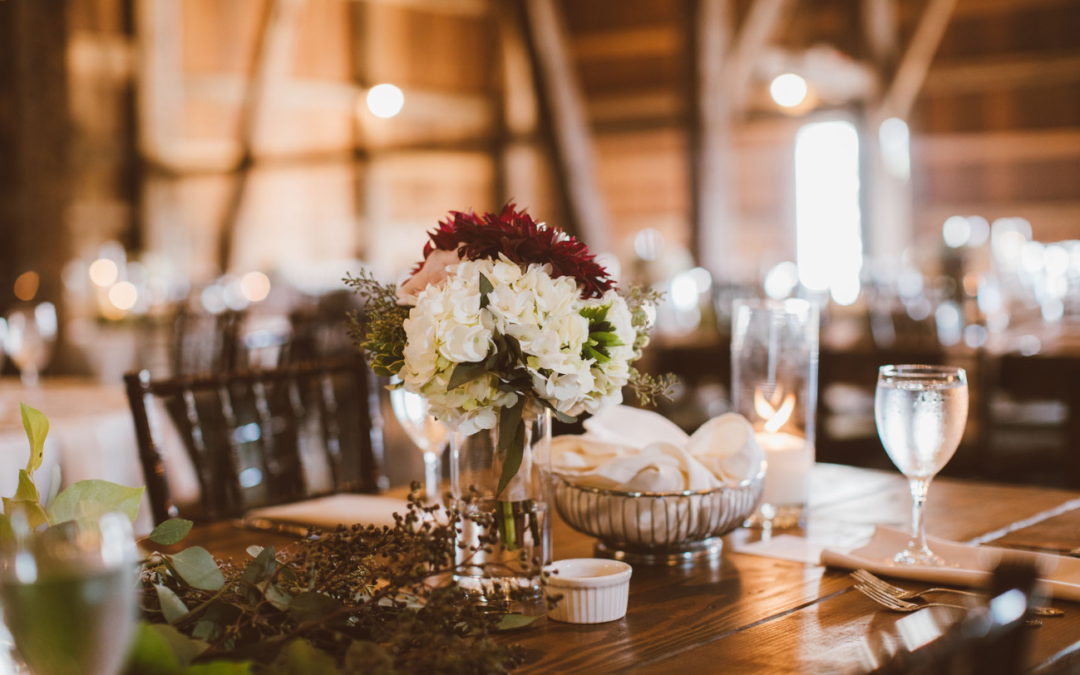 3 Reasons To Choose A Wedding Venue With Floral Services