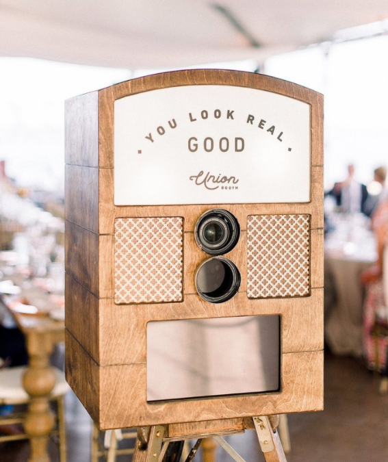 3 Reasons To Have A Photo Booth At Your Wedding